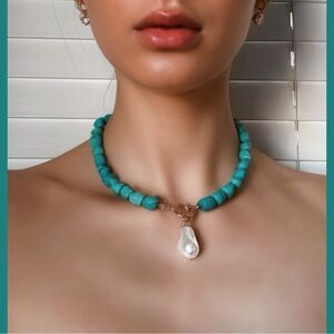 Vintage TURQUOISE BEADED NECKLACE/CHOKER